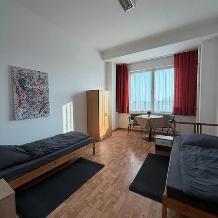 Moebilierte Monteure Mit Kueche, Bad, Suedwest Daire Leipzig